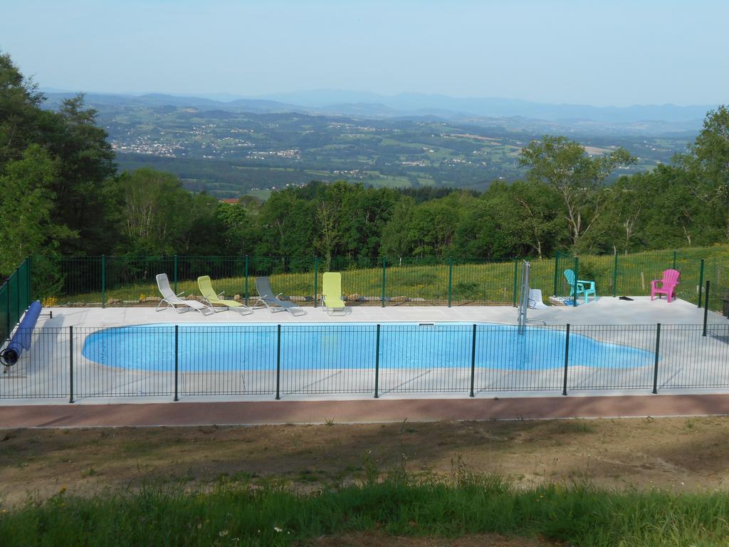 Camping Le Montbartoux Vollore-Ville Ngoại thất bức ảnh