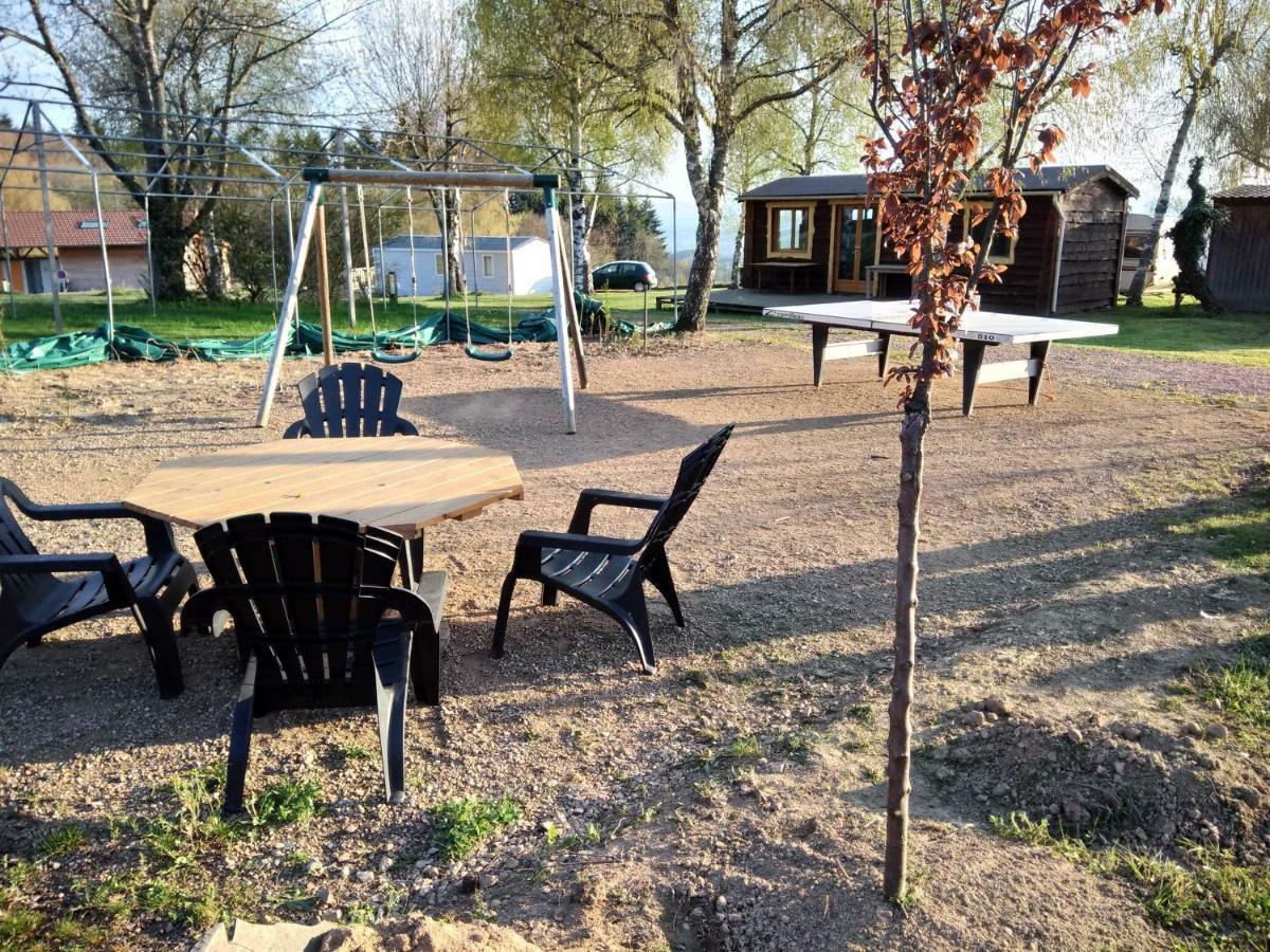 Camping Le Montbartoux Vollore-Ville Ngoại thất bức ảnh