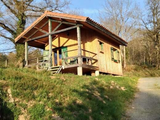 Camping Le Montbartoux Vollore-Ville Ngoại thất bức ảnh
