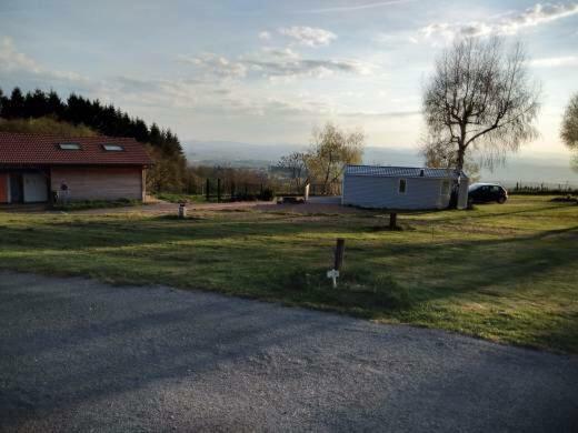 Camping Le Montbartoux Vollore-Ville Ngoại thất bức ảnh