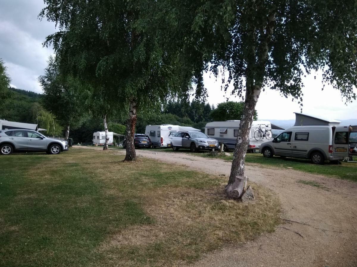 Camping Le Montbartoux Vollore-Ville Ngoại thất bức ảnh